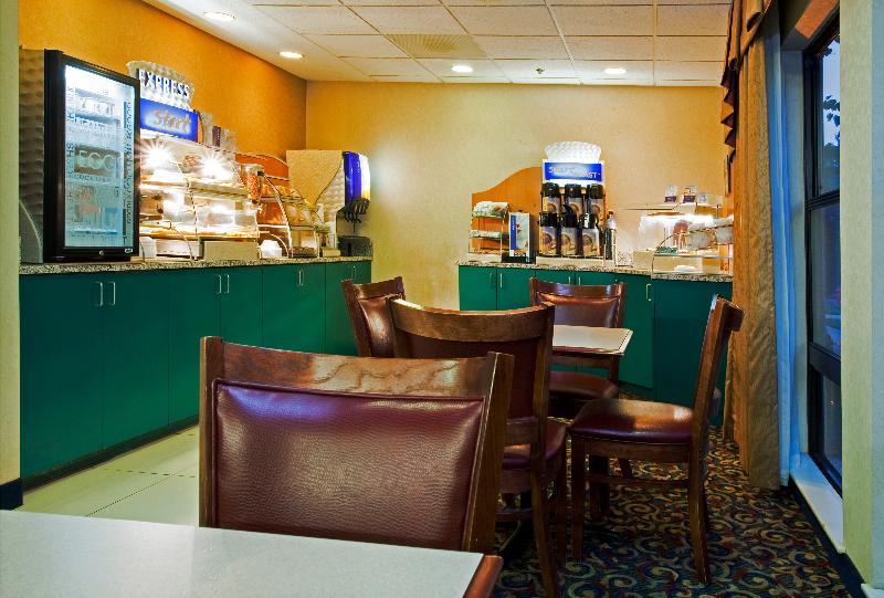Holiday Inn Express Hillsborough-Durham Area By Ihg Экстерьер фото